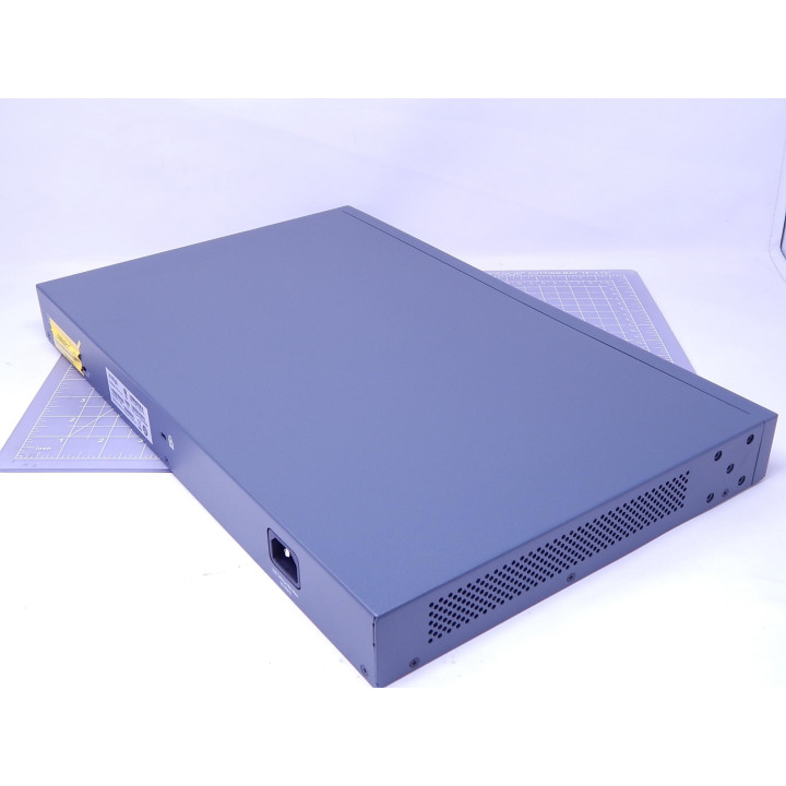 Switch Avaya ERS3526T-PWR, AL3500A11-E6, šedá