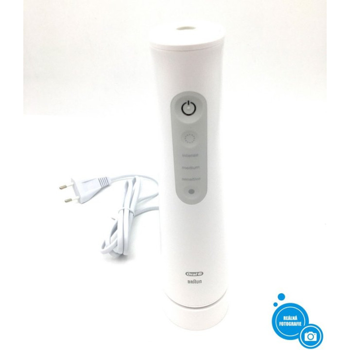 Ústní irigátor ORAL-B Braun Series 6 AquaCare Pro Expert 3726, 2W, bílá (bez trysek)