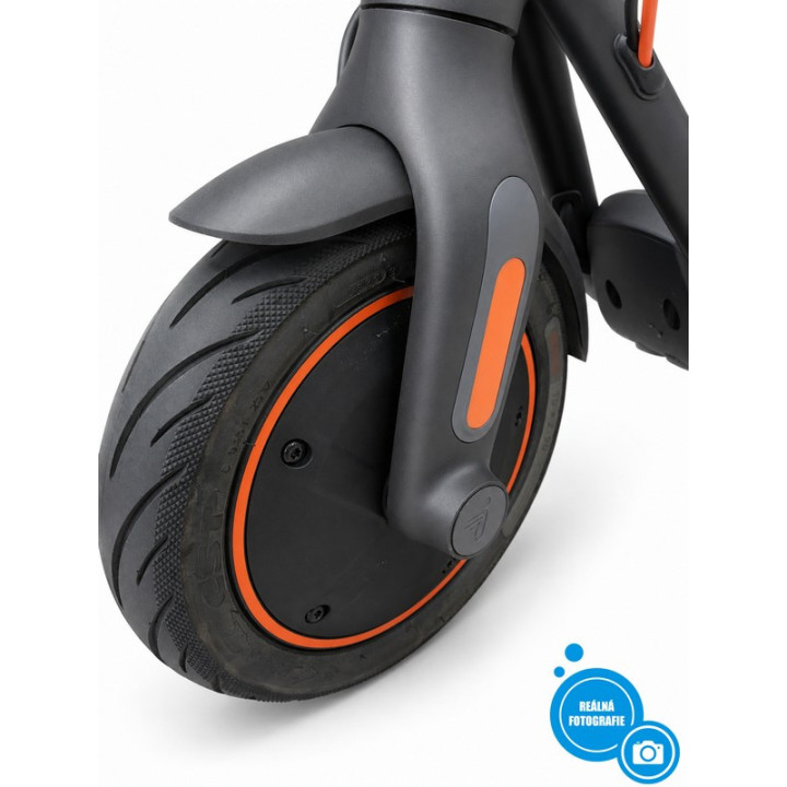 Elektrická koloběžka Ninebot F40E Powered by Segway